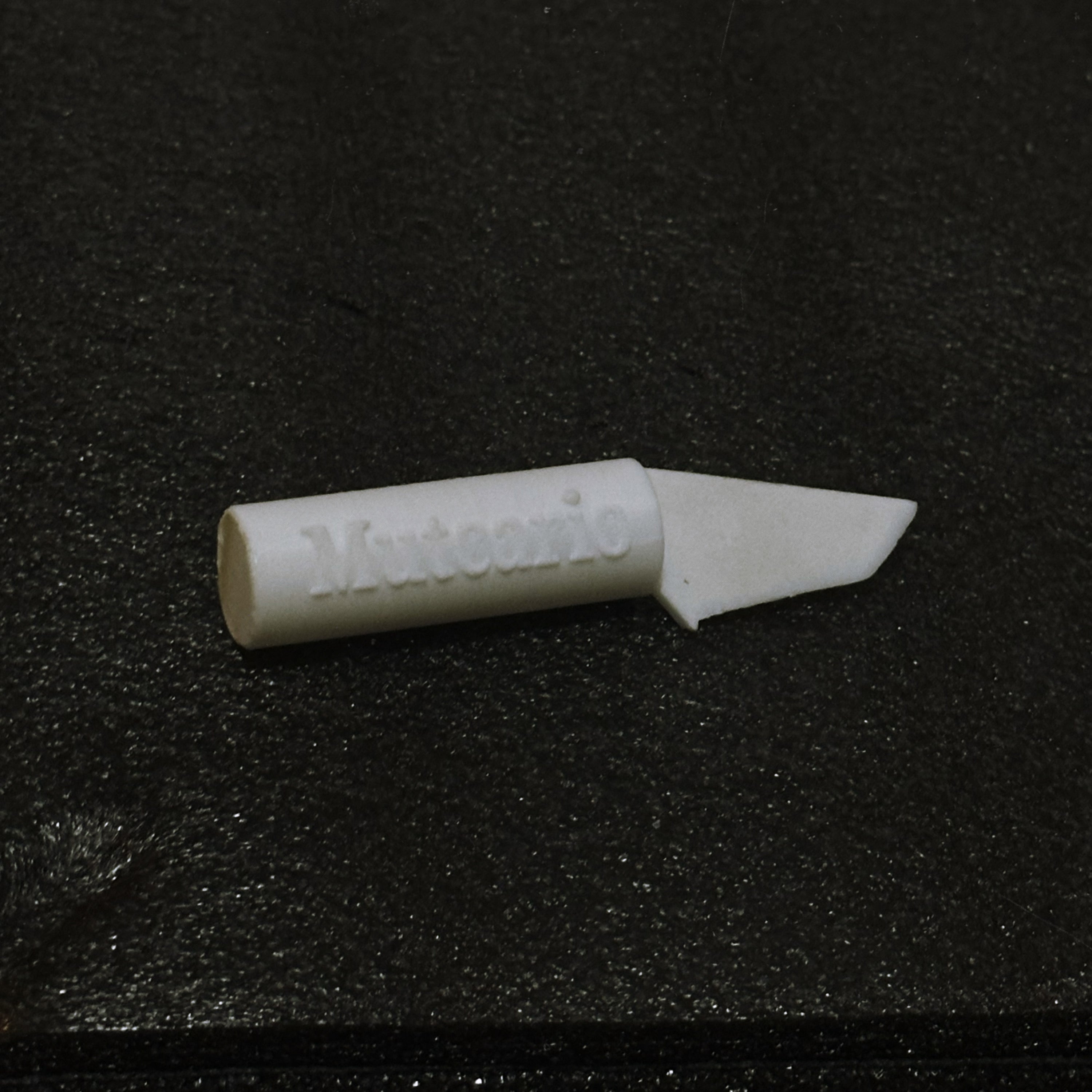 Kevyt komposiittityökalu